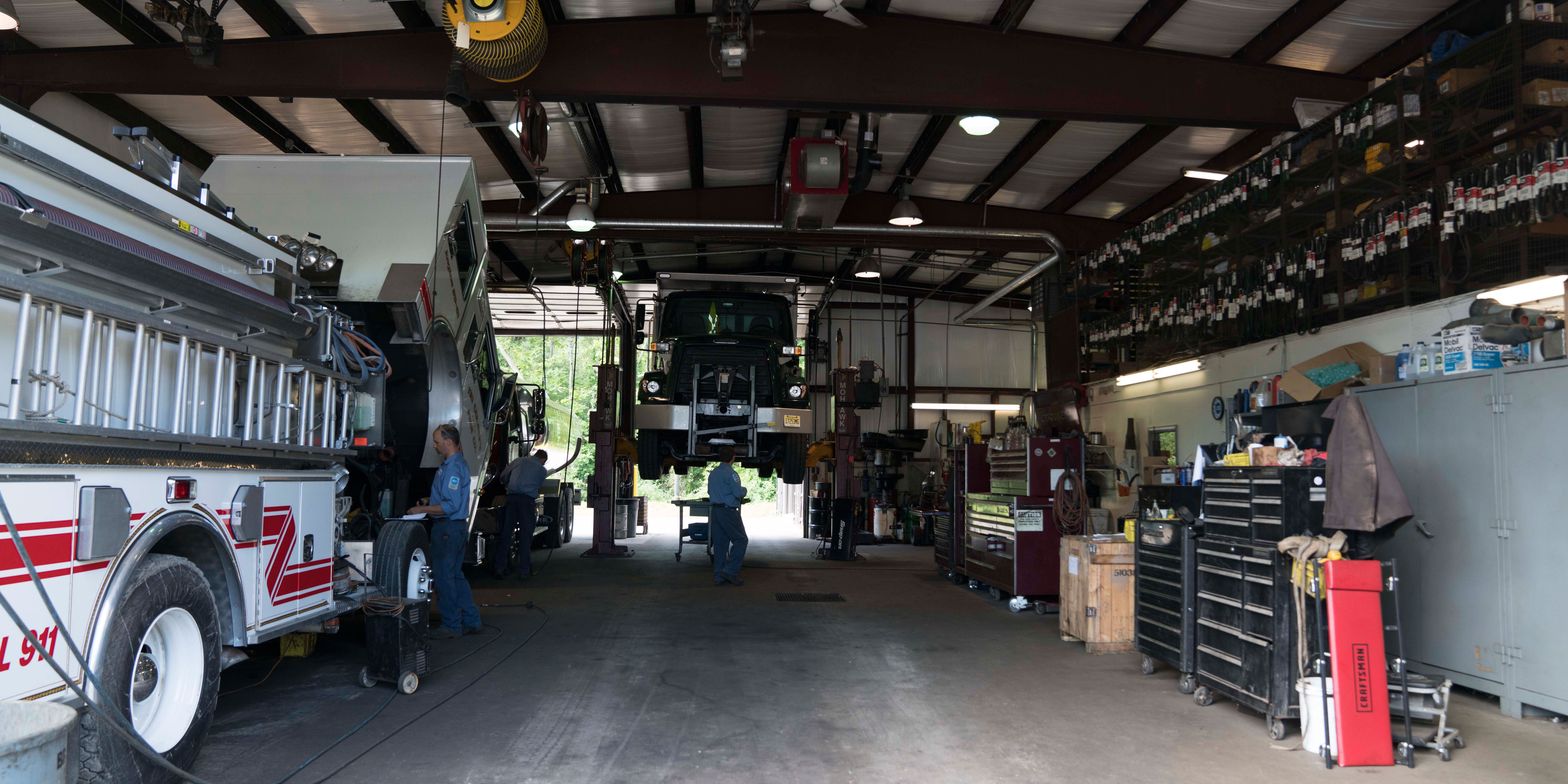 Pics of new building/lifts/Hose dept.